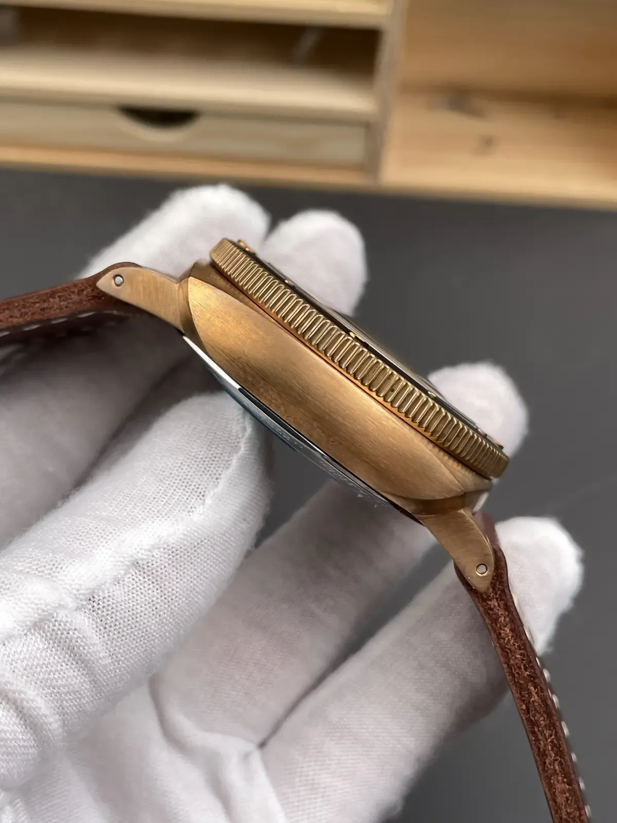 青铜腕表天花板！VS厂沛纳海PAM968深度开箱测评