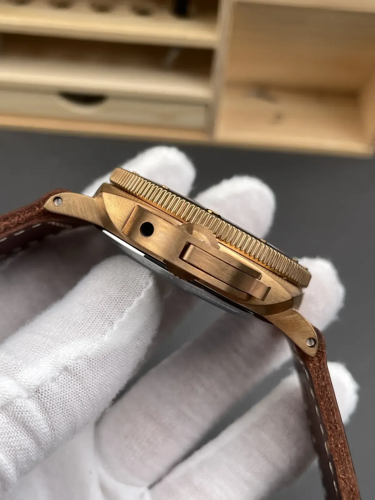 青铜腕表天花板！VS厂沛纳海PAM968深度开箱测评