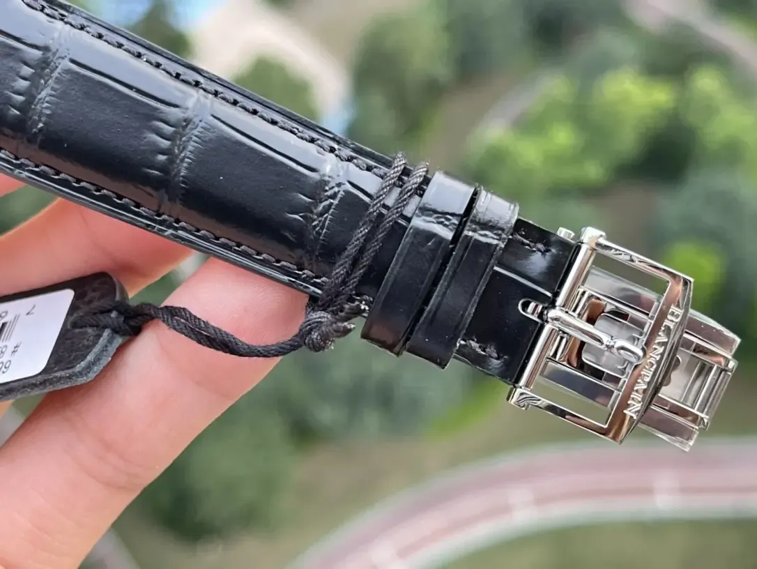 表城品鉴：OM厂宝珀6654V3月相细节实拍全解析