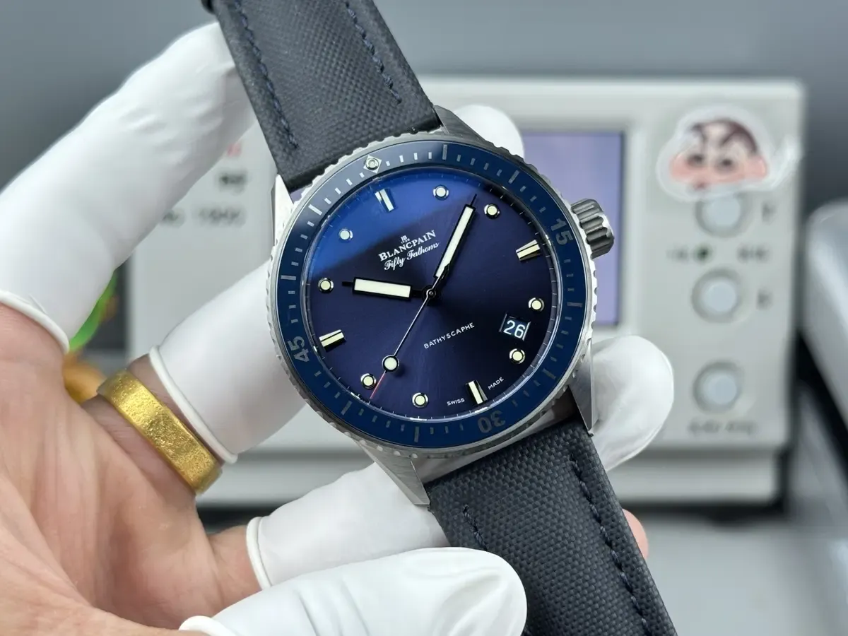 GF厂宝珀五十噚买前必看！陶瓷表壳+夜光效果实测