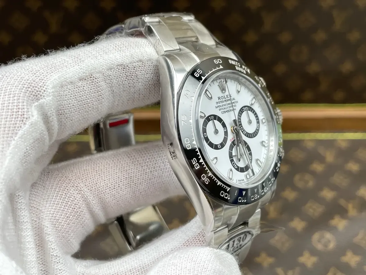 C厂劳力士熊猫迪避坑指南：4130机芯值得入手吗？