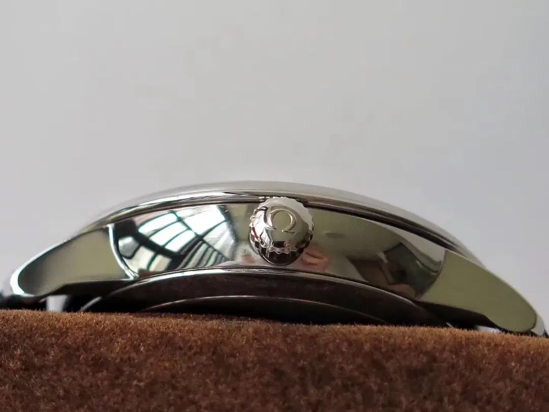 ZF厂欧米茄蝶飞动能显示：功能同步正品，值得买吗？