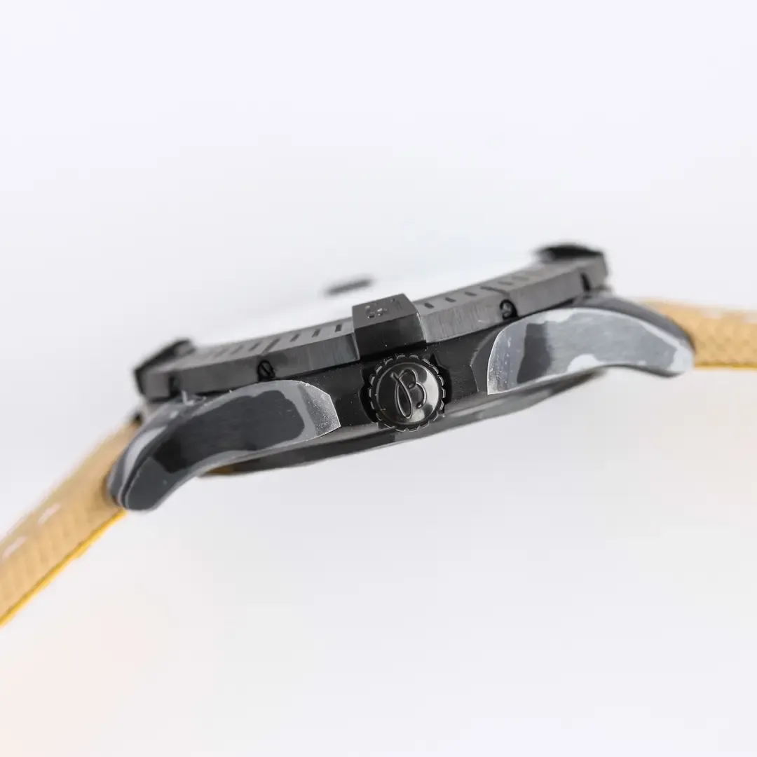 钛金属+炭黑工艺！GF厂百年灵复仇者夜间任务值不值得买？