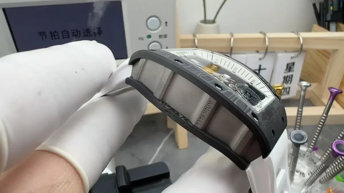 R厂新款碳纤维理查德RM055无卡度版本真假对比详解