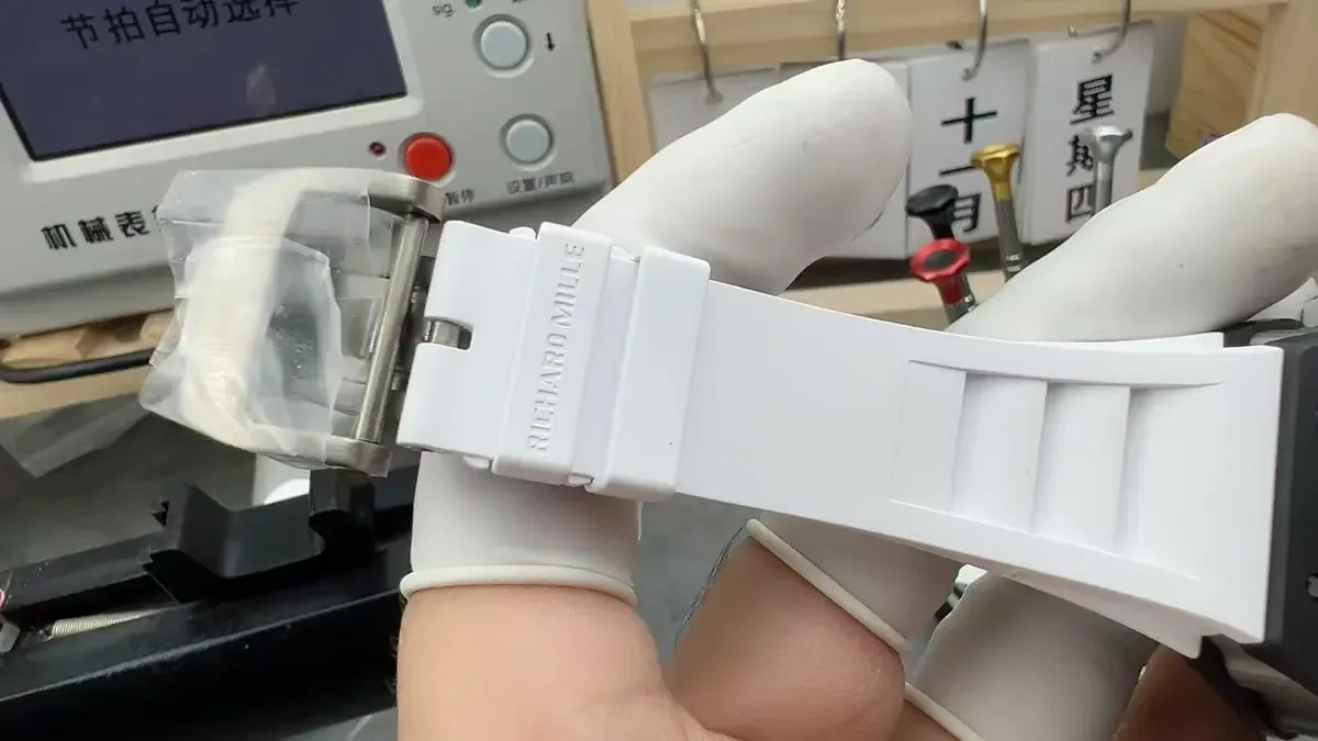 R厂新款碳纤维理查德RM055无卡度版本真假对比详解