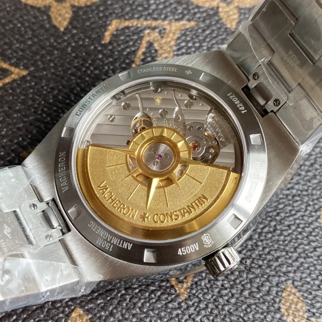 ZF厂江诗丹顿4500V对比8F厂：哪个版本更值得买？