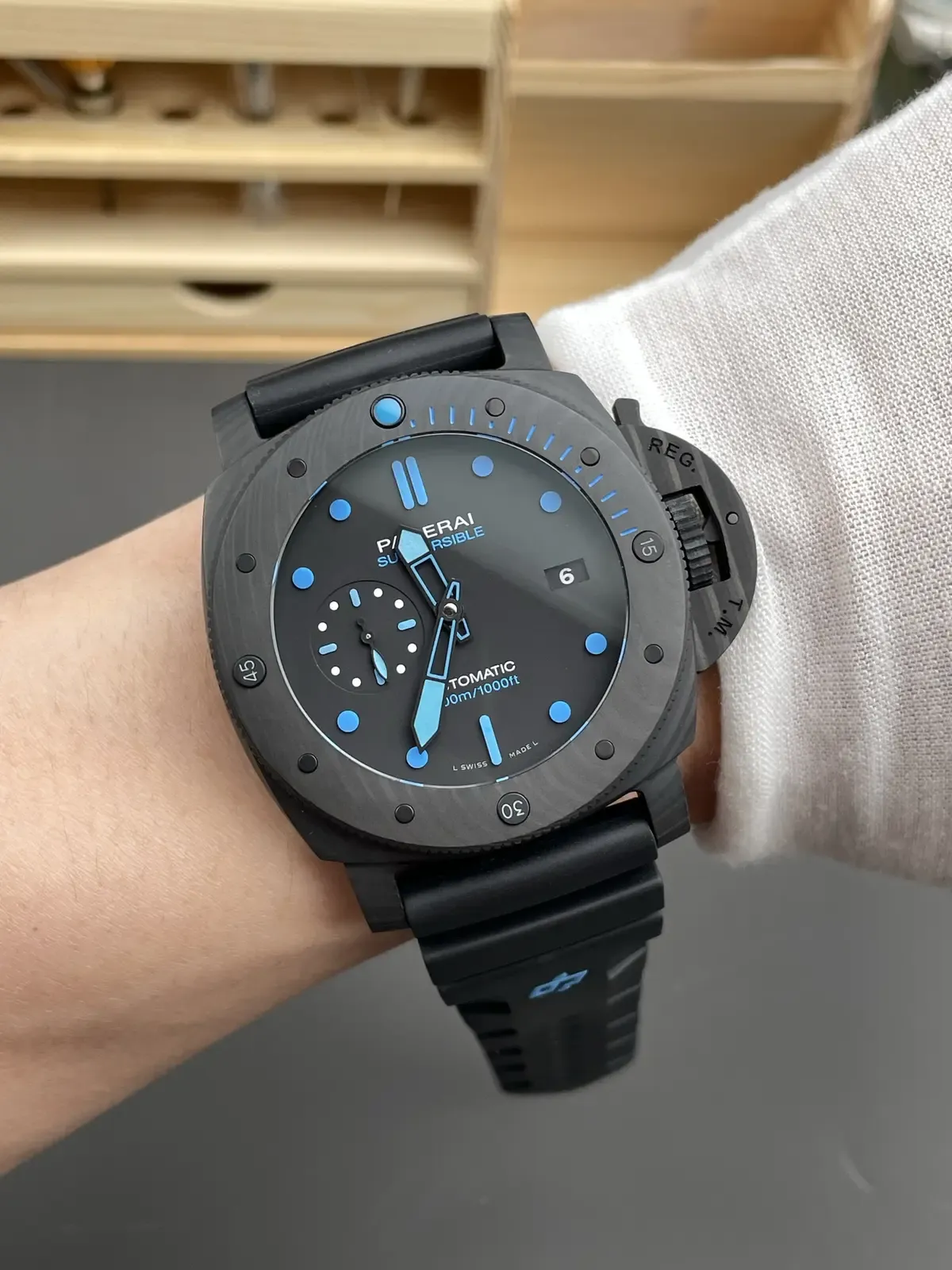 VS厂沛纳海PAM01616碳纤维，夜光效果及细节实拍