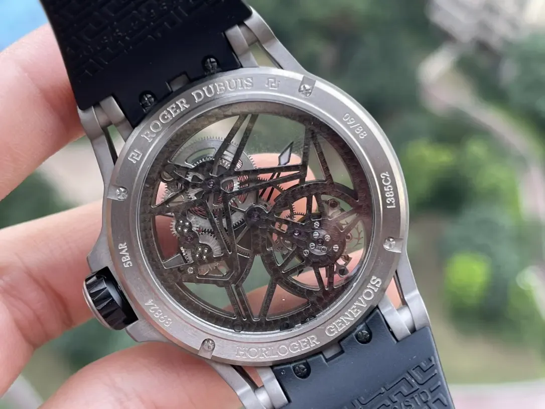 BBR厂罗杰杜彼王者陀飞轮V4版：机芯升级细节揭秘