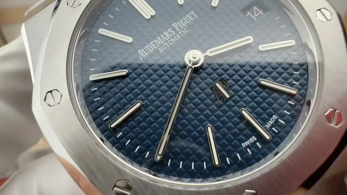 ZF厂爱彼皇家橡树15202对比正品：真假细节差距有多大？