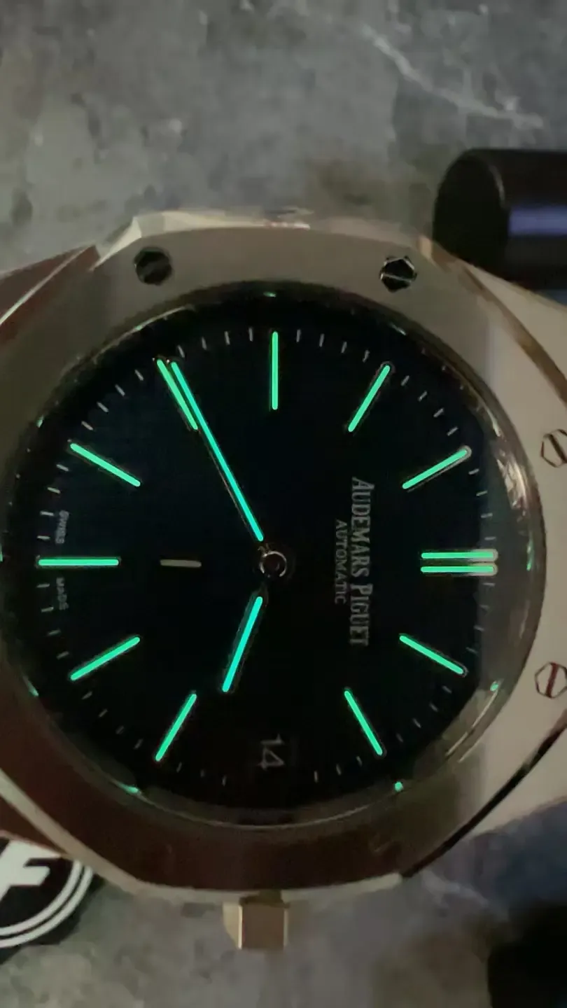 ZF厂爱彼皇家橡树15202对比正品：真假细节差距有多大？