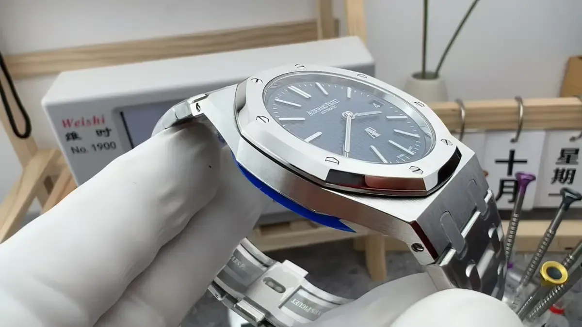 ZF厂爱彼皇家橡树15202对比正品：真假细节差距有多大？