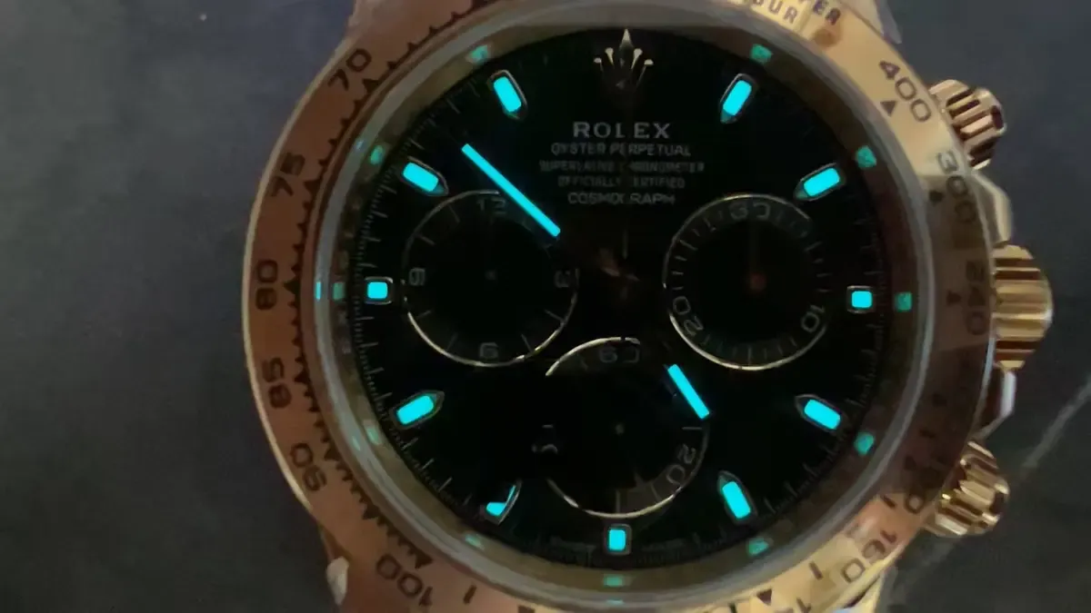 VS劳力士绿金迪V3配重版真假对比：表带、盘面、机芯全解析