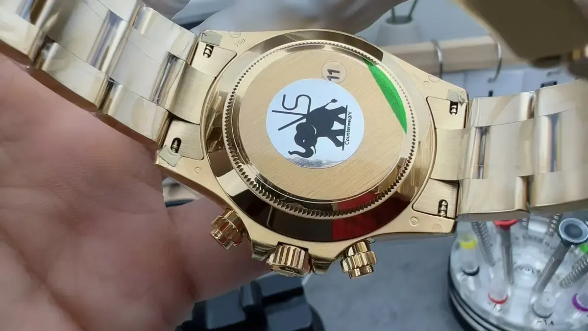 VS劳力士绿金迪V3配重版真假对比：表带、盘面、机芯全解析