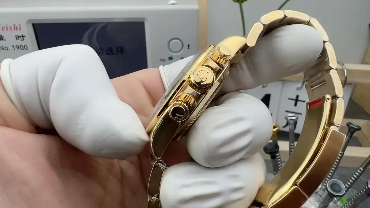 VS劳力士绿金迪V3配重版真假对比：表带、盘面、机芯全解析