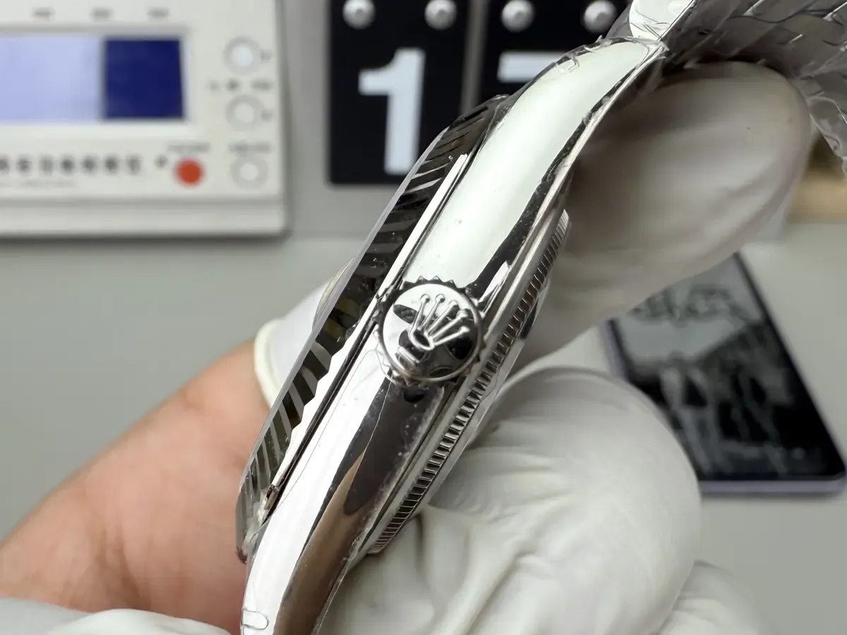 VS厂劳力士灰日志v2真假鉴别指南：这几点最关键