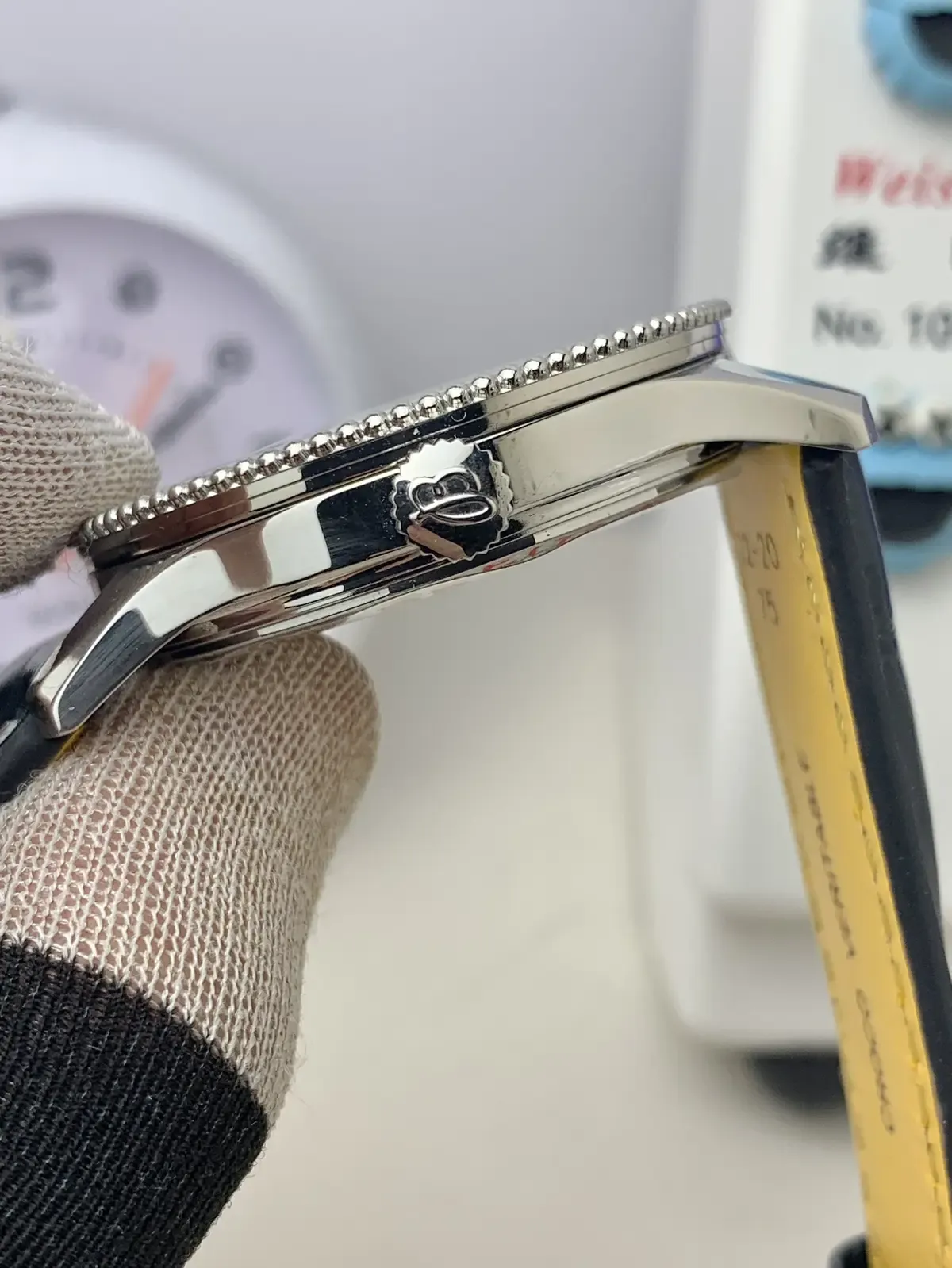 V7厂百年灵航空计时1对比正品：10大细节告诉你值不值