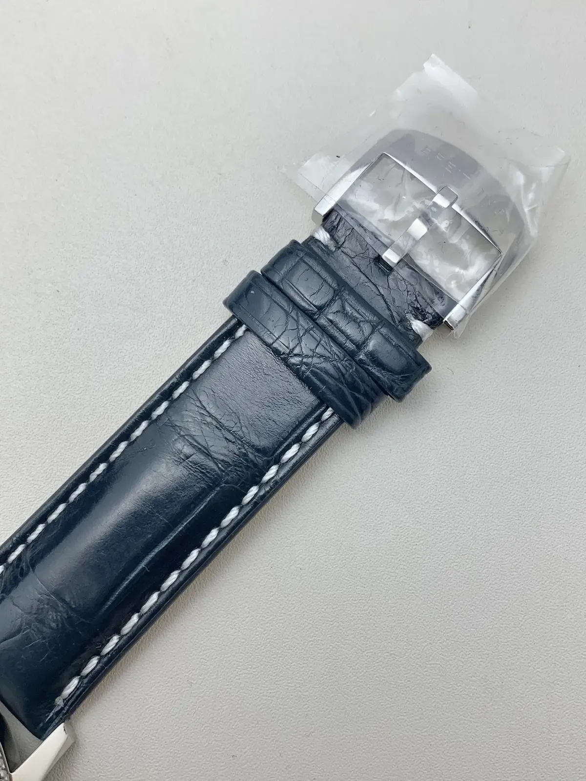 V7厂百年灵航空计时1对比正品：10大细节告诉你值不值