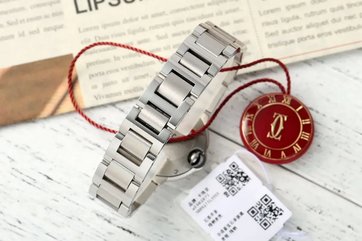 AF厂卡地亚蓝气球女表真假对比测评：连行家都难辨真伪