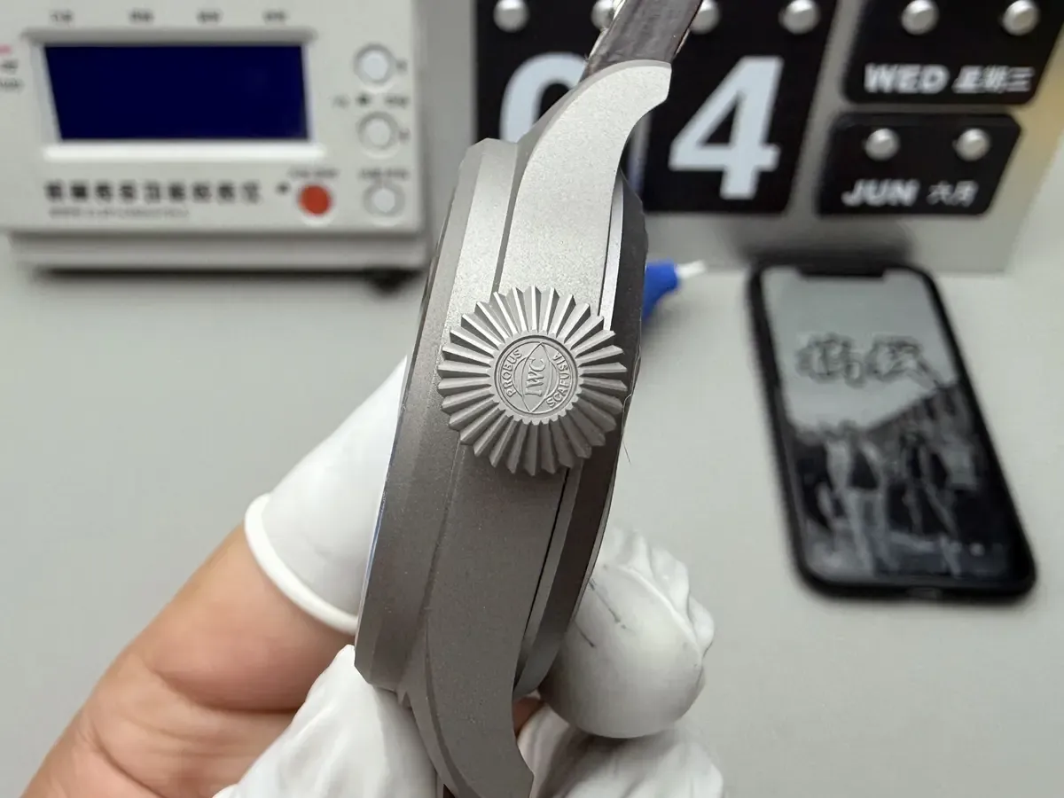 ZF厂万国大飞IW501004钛壳大飞评测：天花板的细节魅力！