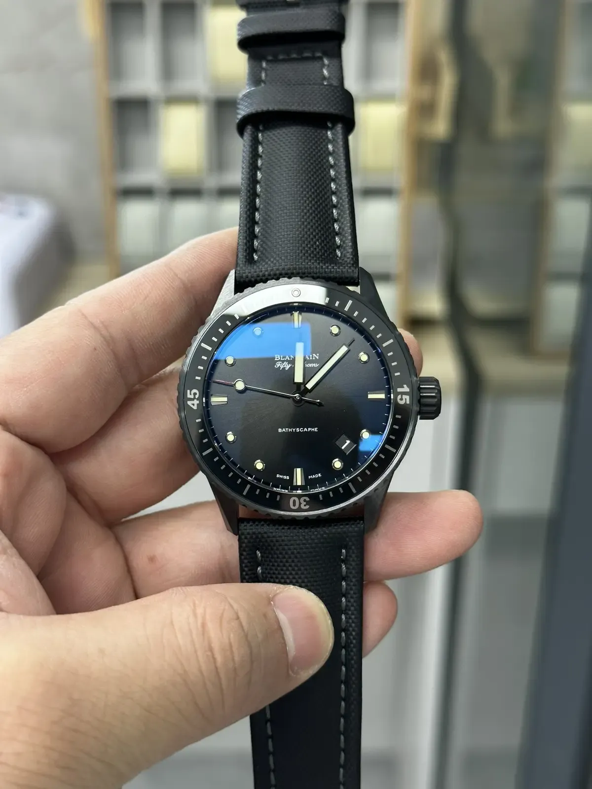 ZF厂宝珀五十噚黑陶瓷5000，与gf厂对比的深度评测