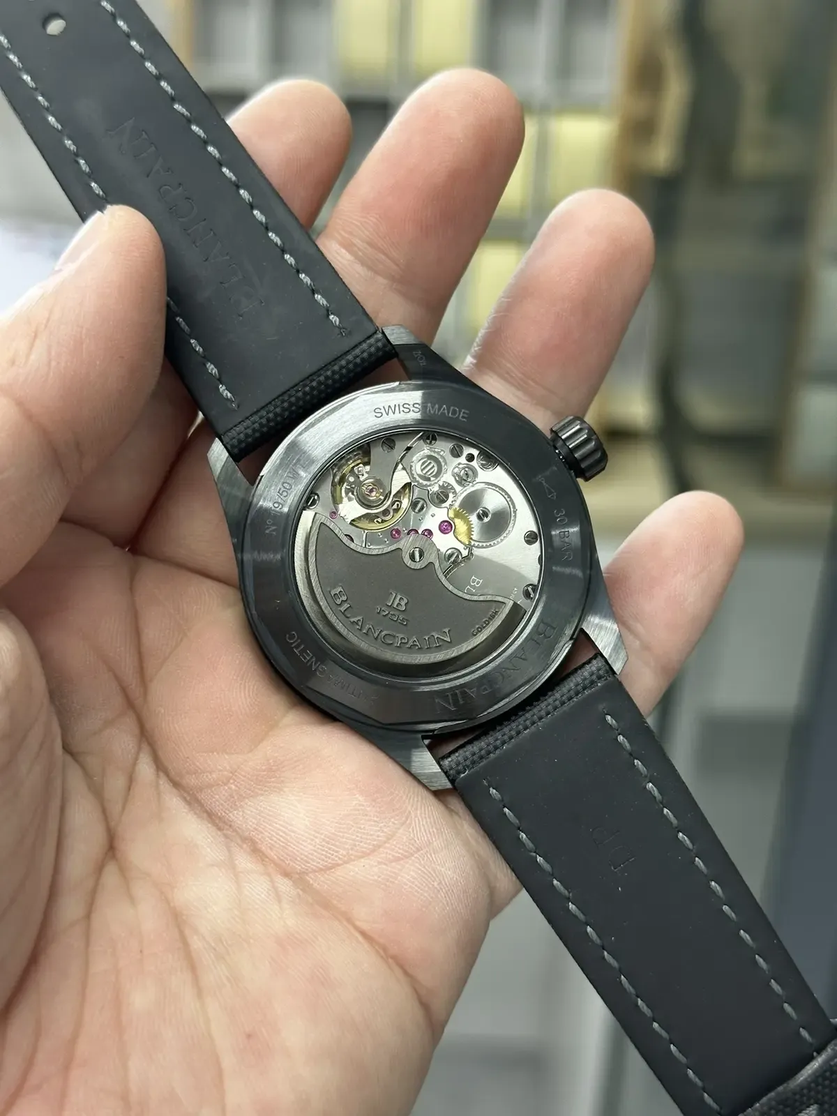 ZF厂宝珀五十噚黑陶瓷5000，与gf厂对比的深度评测