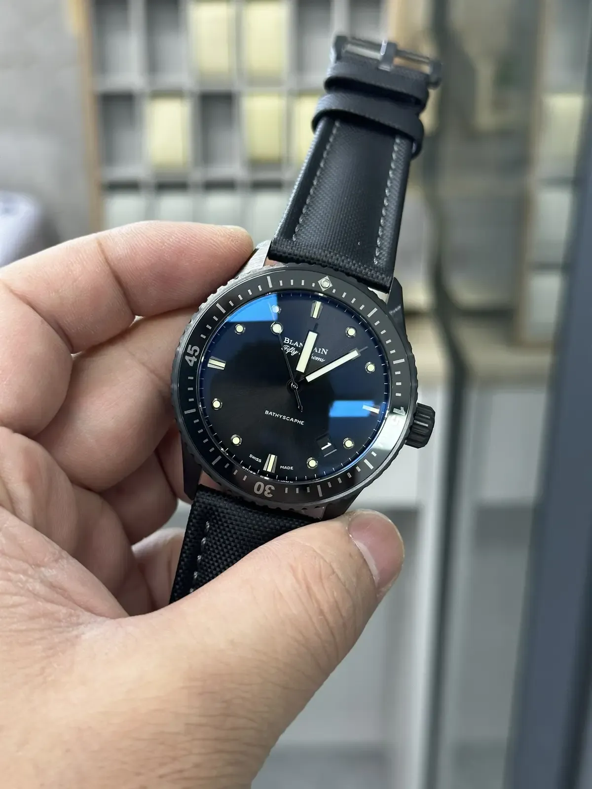 ZF厂宝珀五十噚黑陶瓷5000，与gf厂对比的深度评测