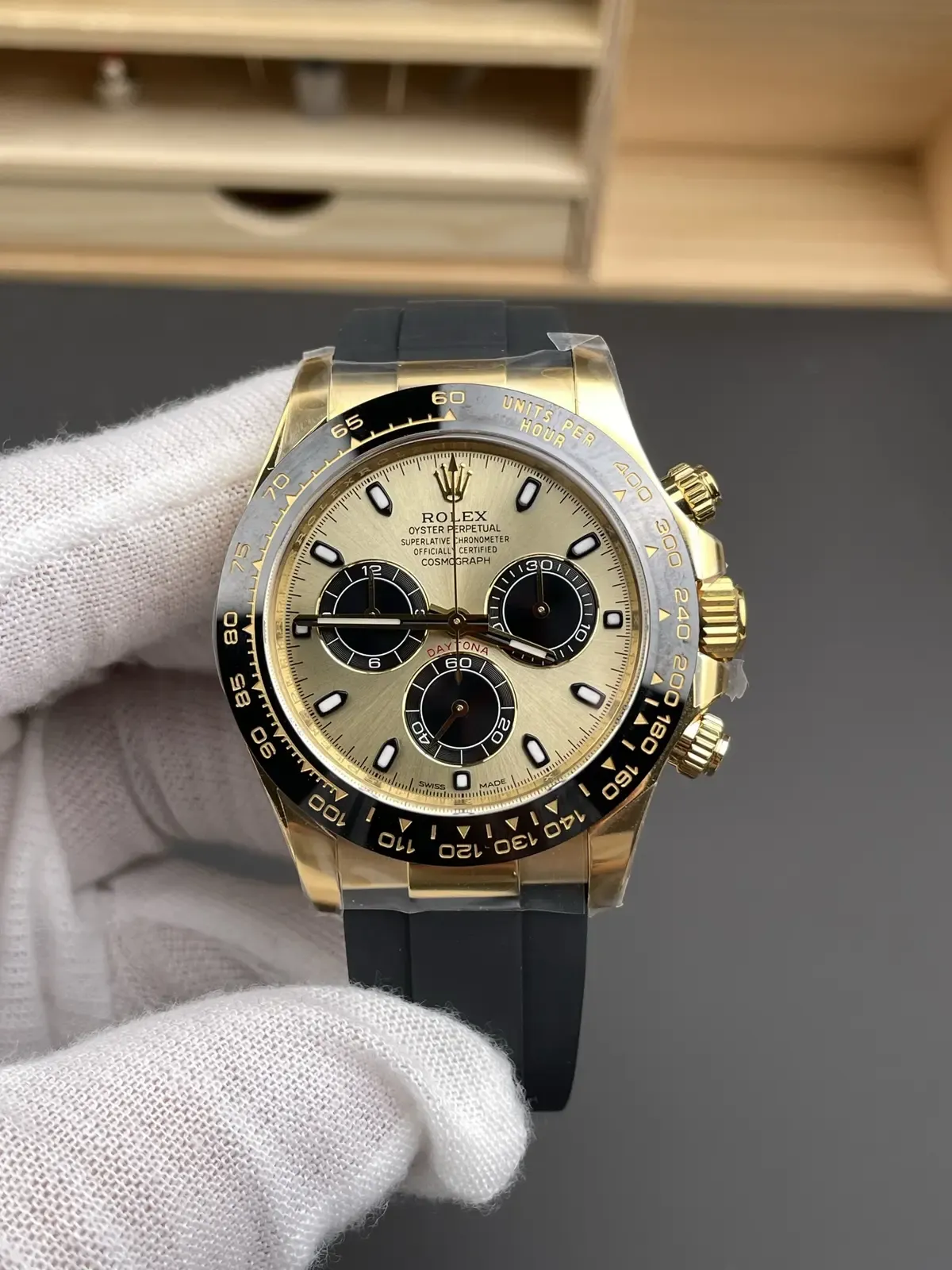 C厂余文乐迪通拿和VS厂哪个好？同款全面评测对比