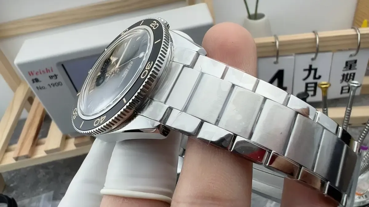 VS厂欧米茄海马幽灵党V2升级版对比正品，差距有多大？