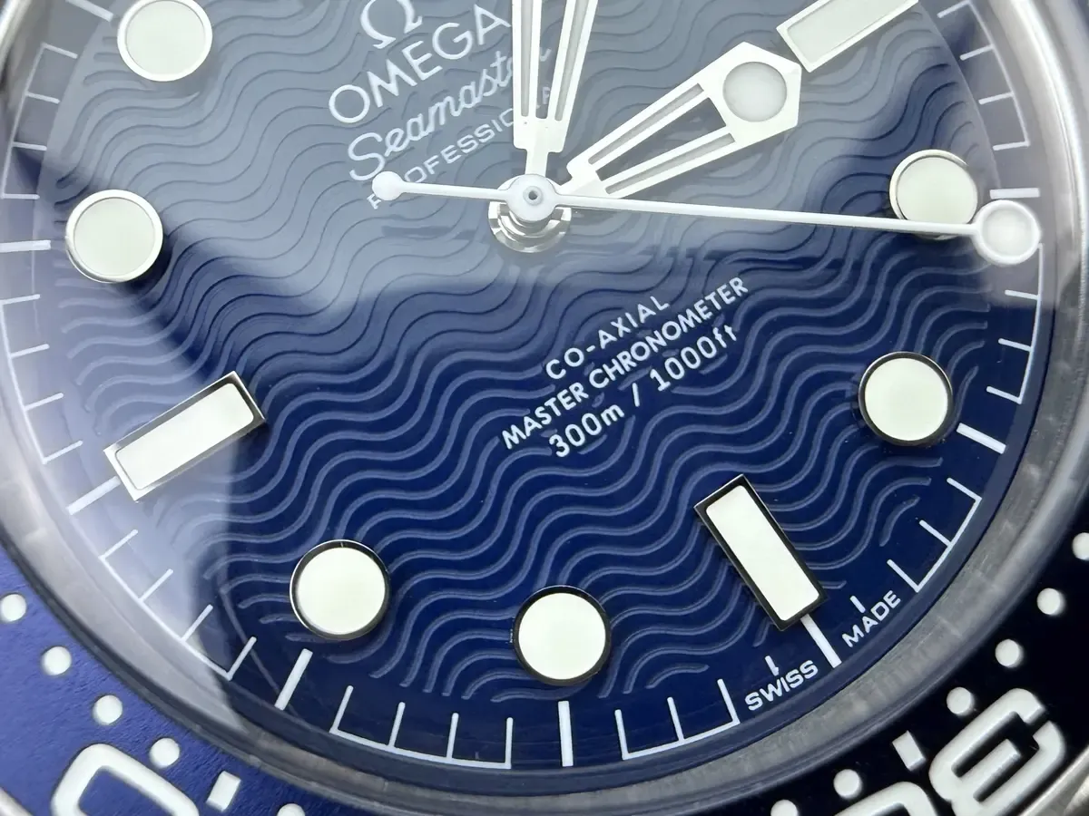 VS厂欧米茄海马007邦德六十周年特别款，做工细节好不好？