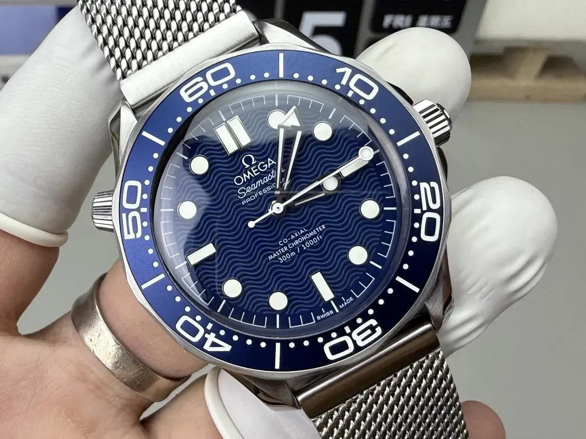 VS厂欧米茄海马007邦德六十周年特别款，做工细节好不好？