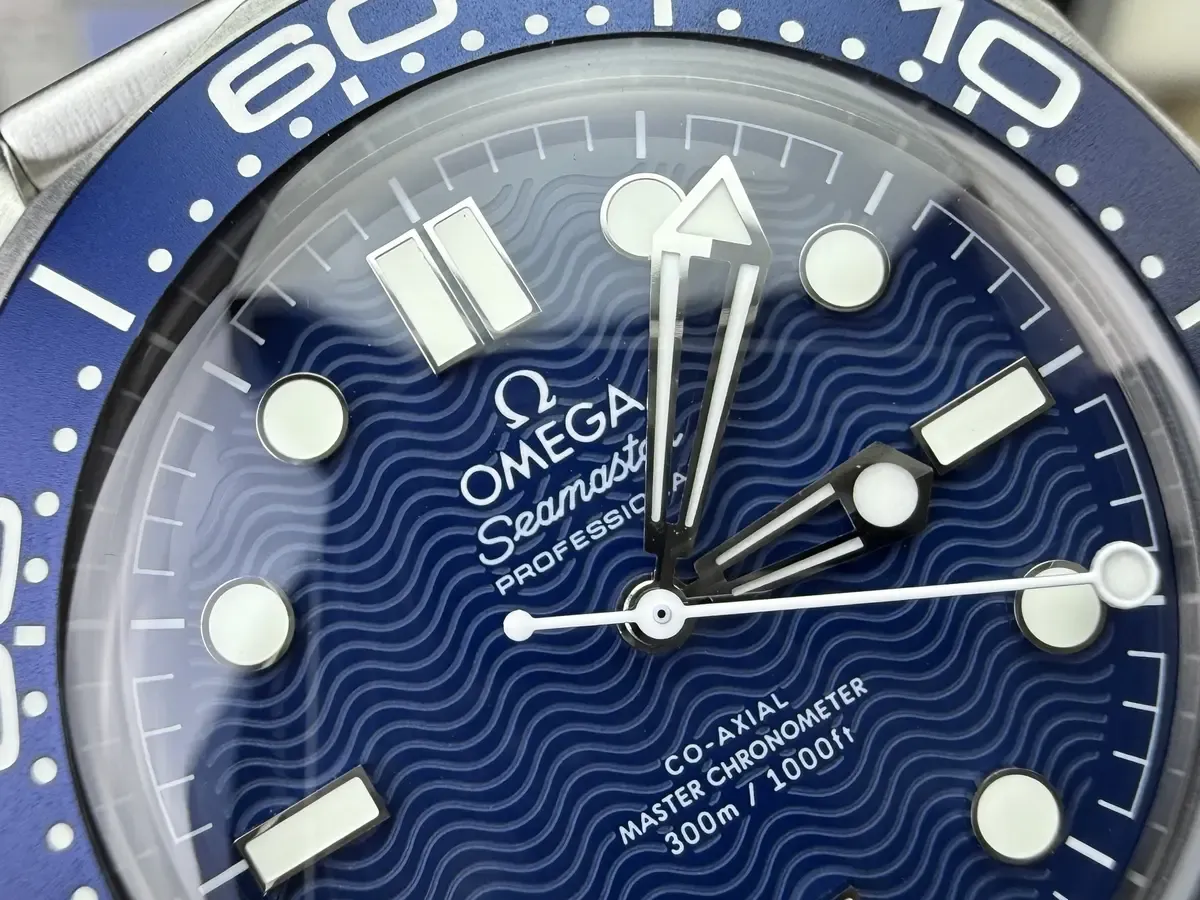 VS厂欧米茄海马007邦德六十周年特别款，做工细节好不好？