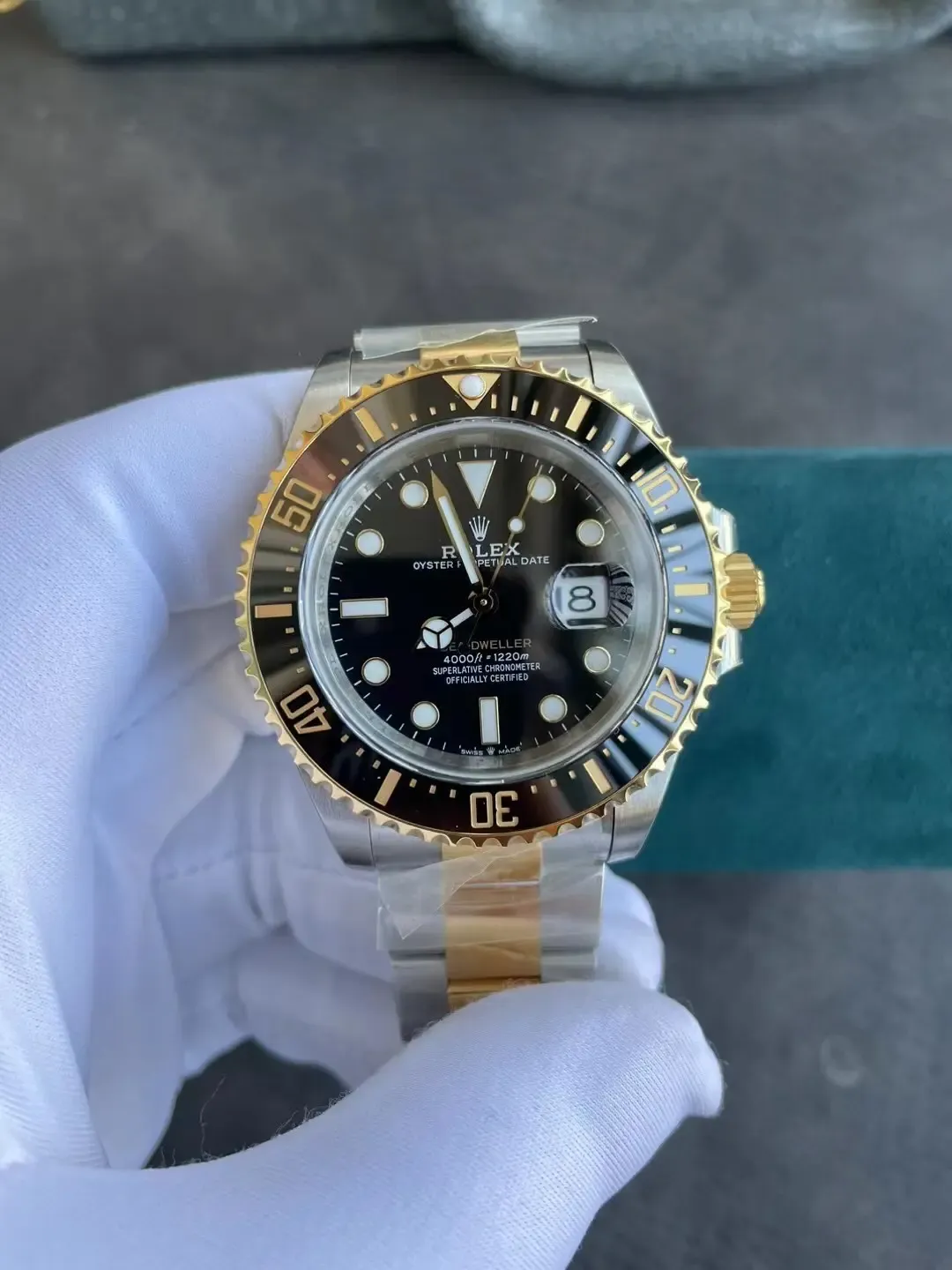 VS厂劳力士单黄间金海使：修正破绽值得入手了！