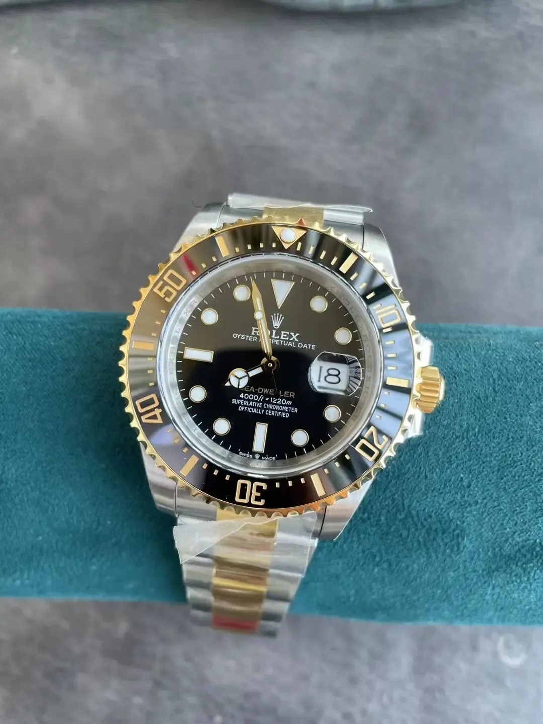 VS厂劳力士单黄间金海使：修正破绽值得入手了！