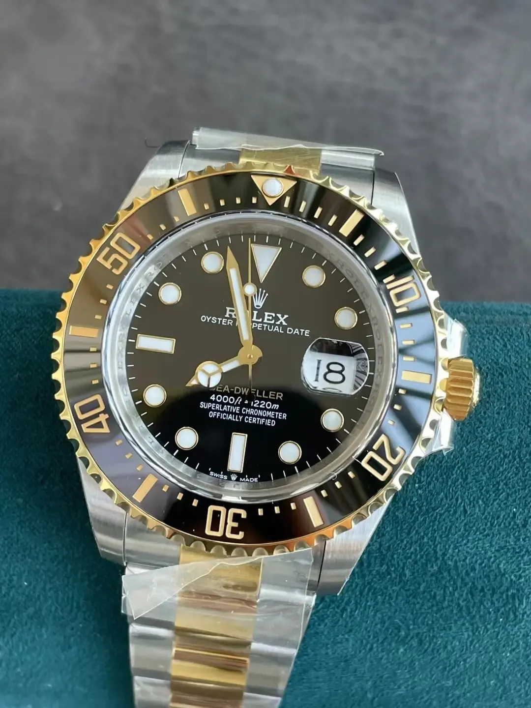 VS厂劳力士单黄间金海使：修正破绽值得入手了！