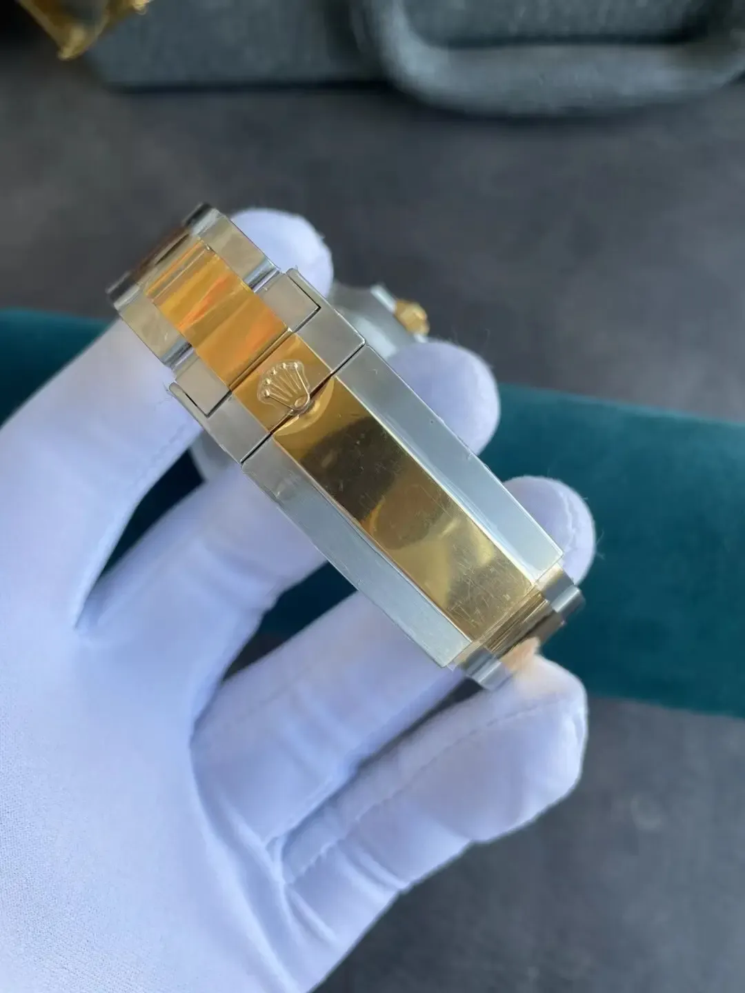 VS厂劳力士单黄间金海使：修正破绽值得入手了！