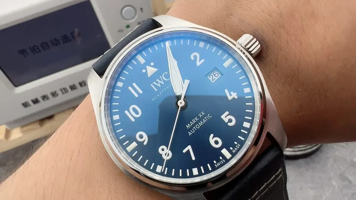 V7厂万国飞行员马克二十，细节还原度高达98%！