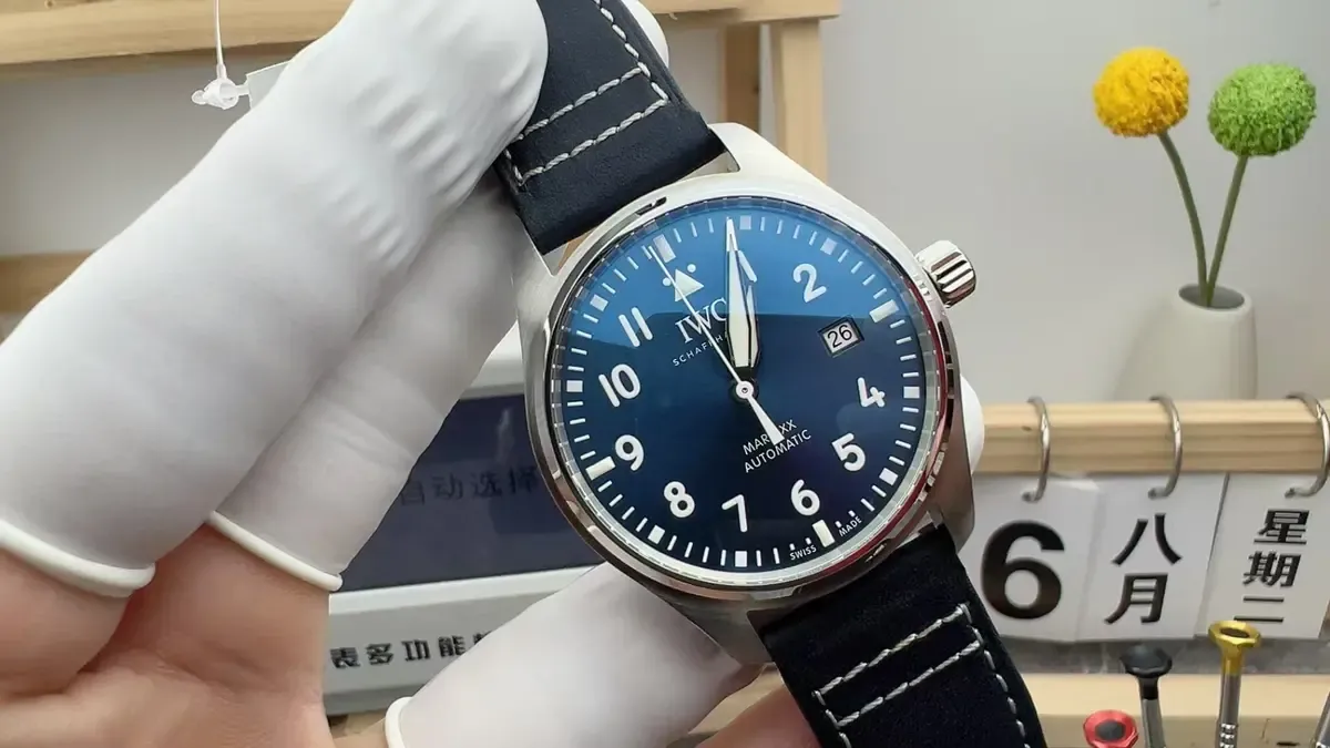 V7厂万国飞行员马克二十，细节还原度高达98%！