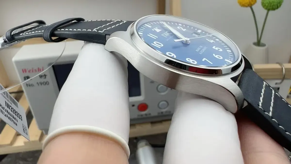 V7厂万国飞行员马克二十，细节还原度高达98%！