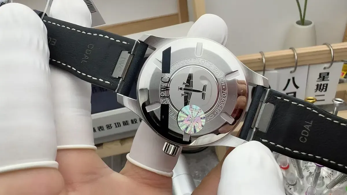 V7厂万国飞行员马克二十，细节还原度高达98%！