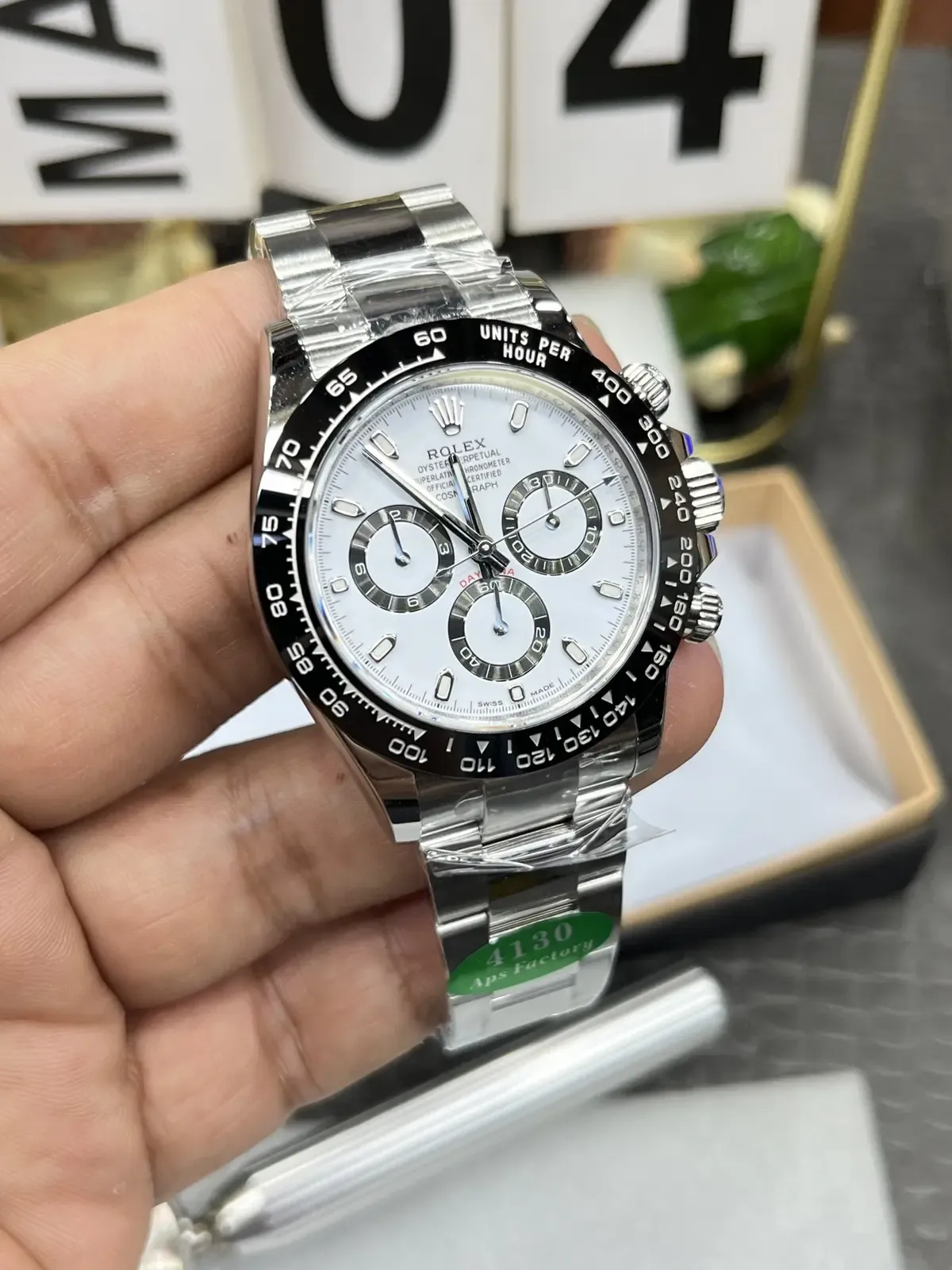 C厂V3熊猫迪对比APS厂：劳力士迪通拿的细节对决