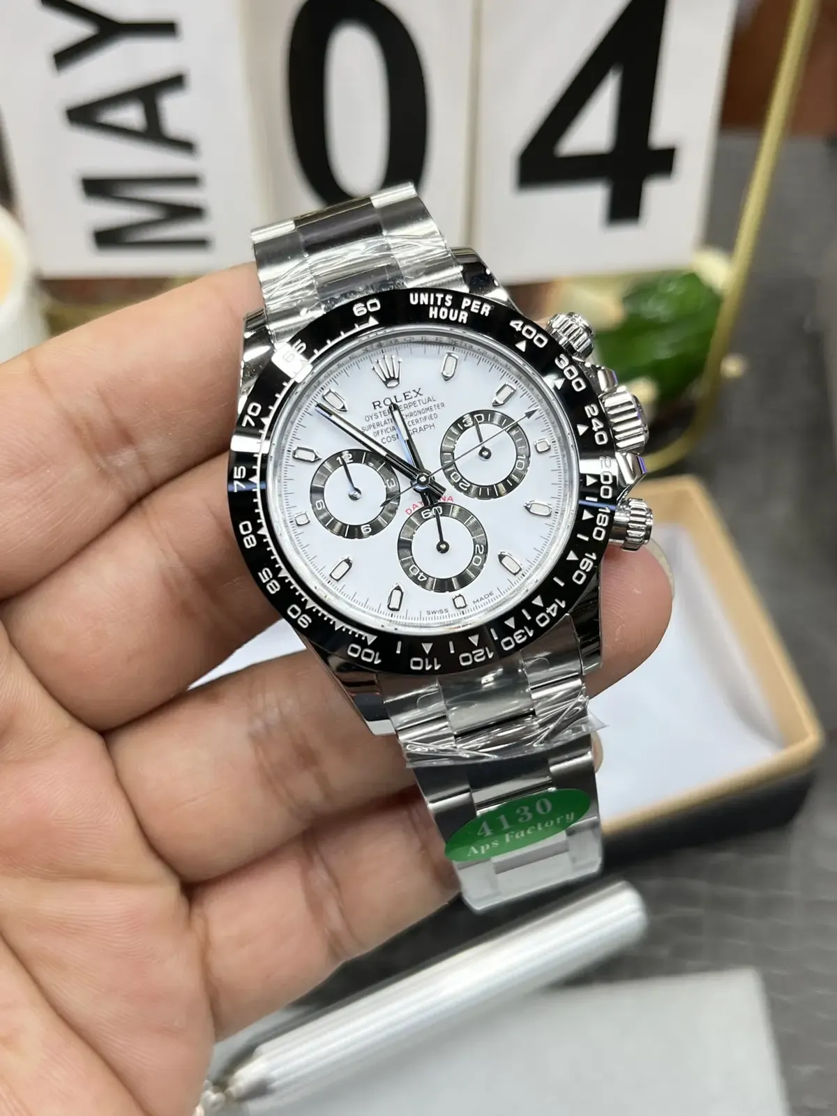 C厂V3熊猫迪对比APS厂：劳力士迪通拿的细节对决