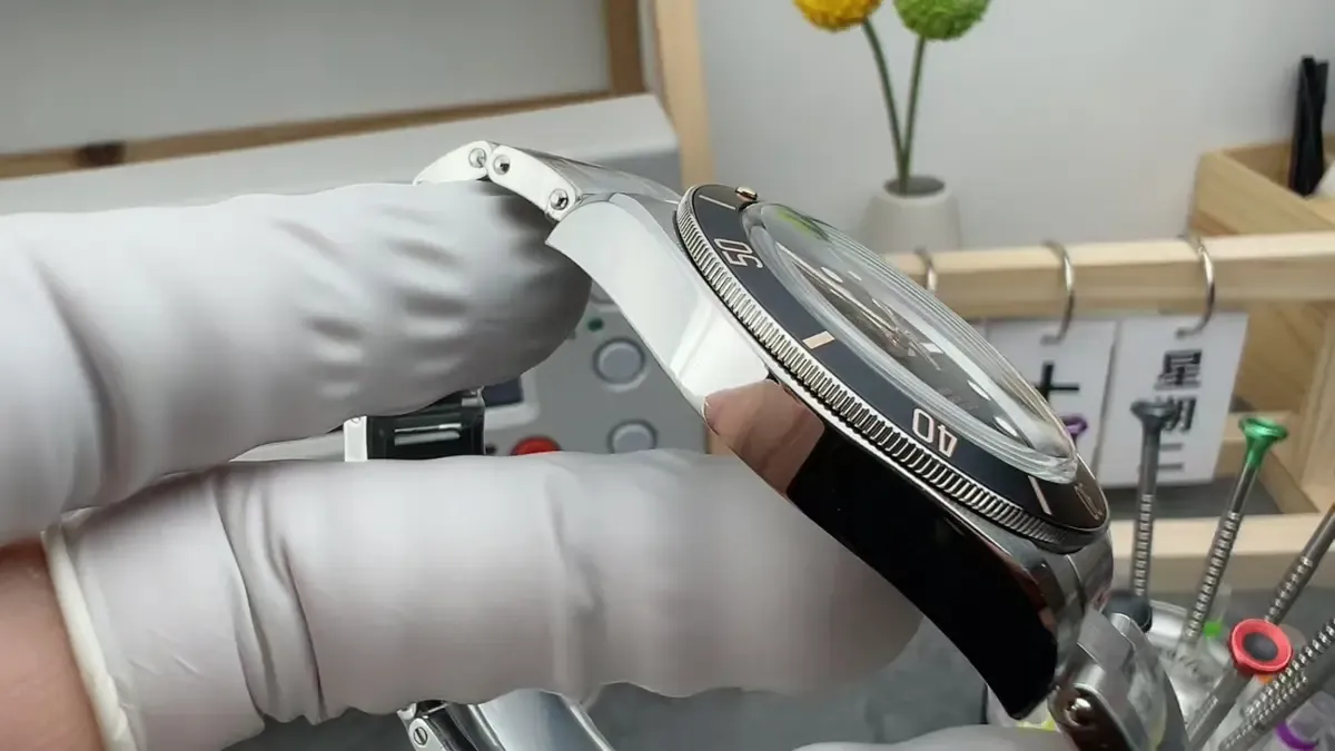 ZF厂帝舵碧湾54系列M79000N：37毫米真假评测