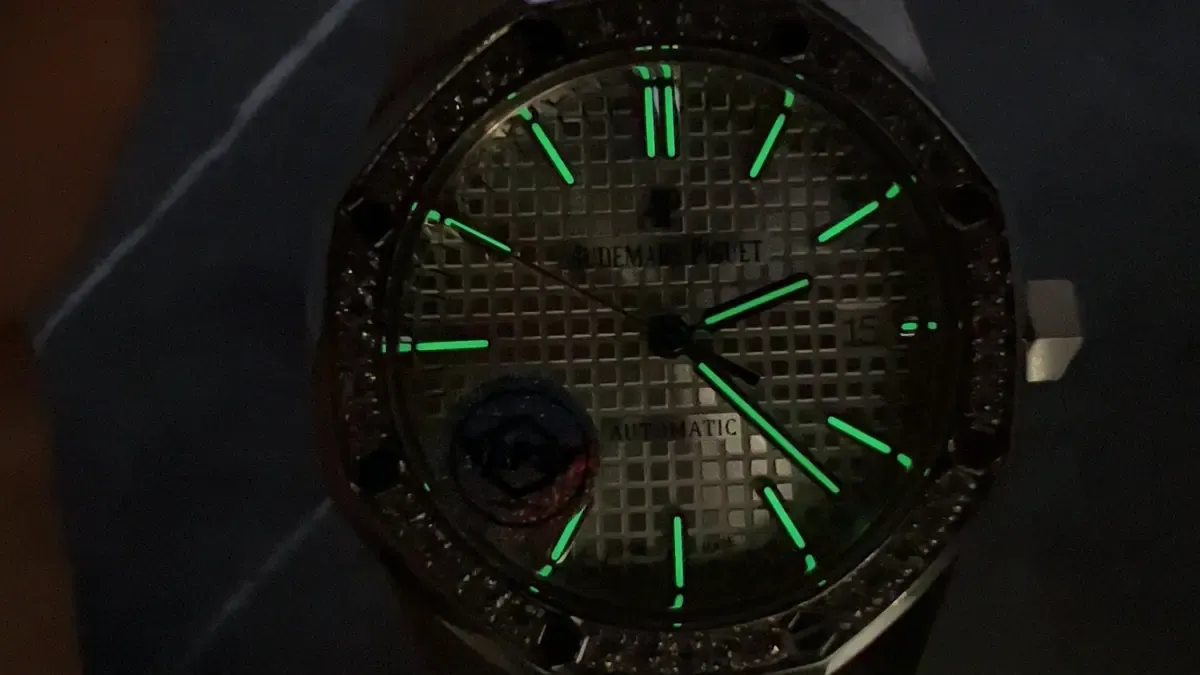 APS爱彼15451ST钻圈女表37mm上手体验：优缺点分析