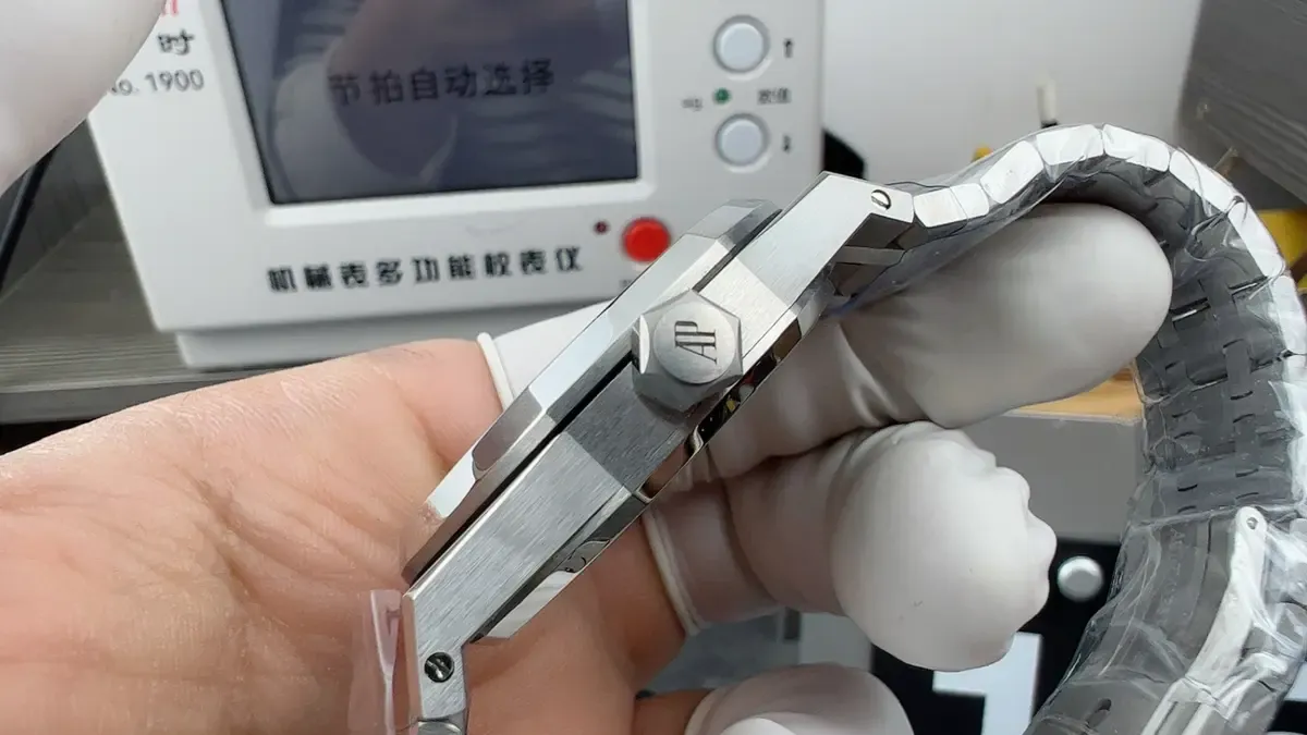 APS爱彼15451ST钻圈女表37mm上手体验：优缺点分析