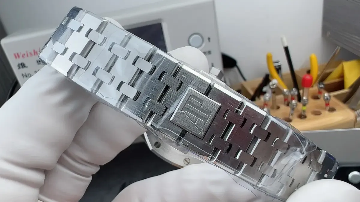 APS爱彼15451ST钻圈女表37mm上手体验：优缺点分析