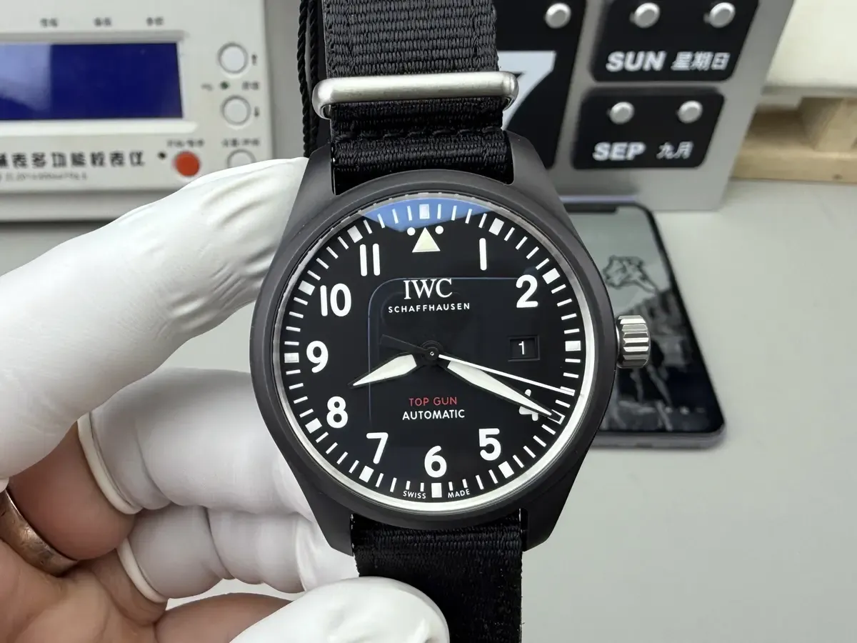 V7厂万国TOPGUN海军空战部队IW326906细节全解析