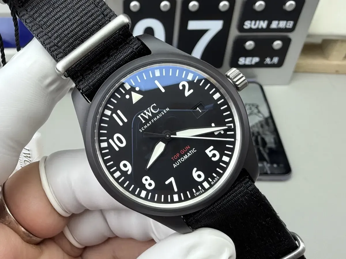 V7厂万国TOPGUN海军空战部队IW326906细节全解析