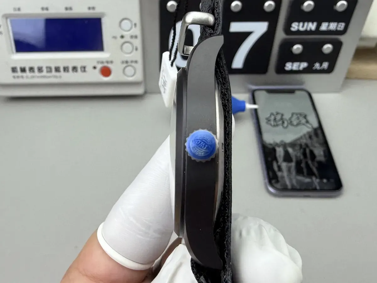 V7厂万国TOPGUN海军空战部队IW326906细节全解析