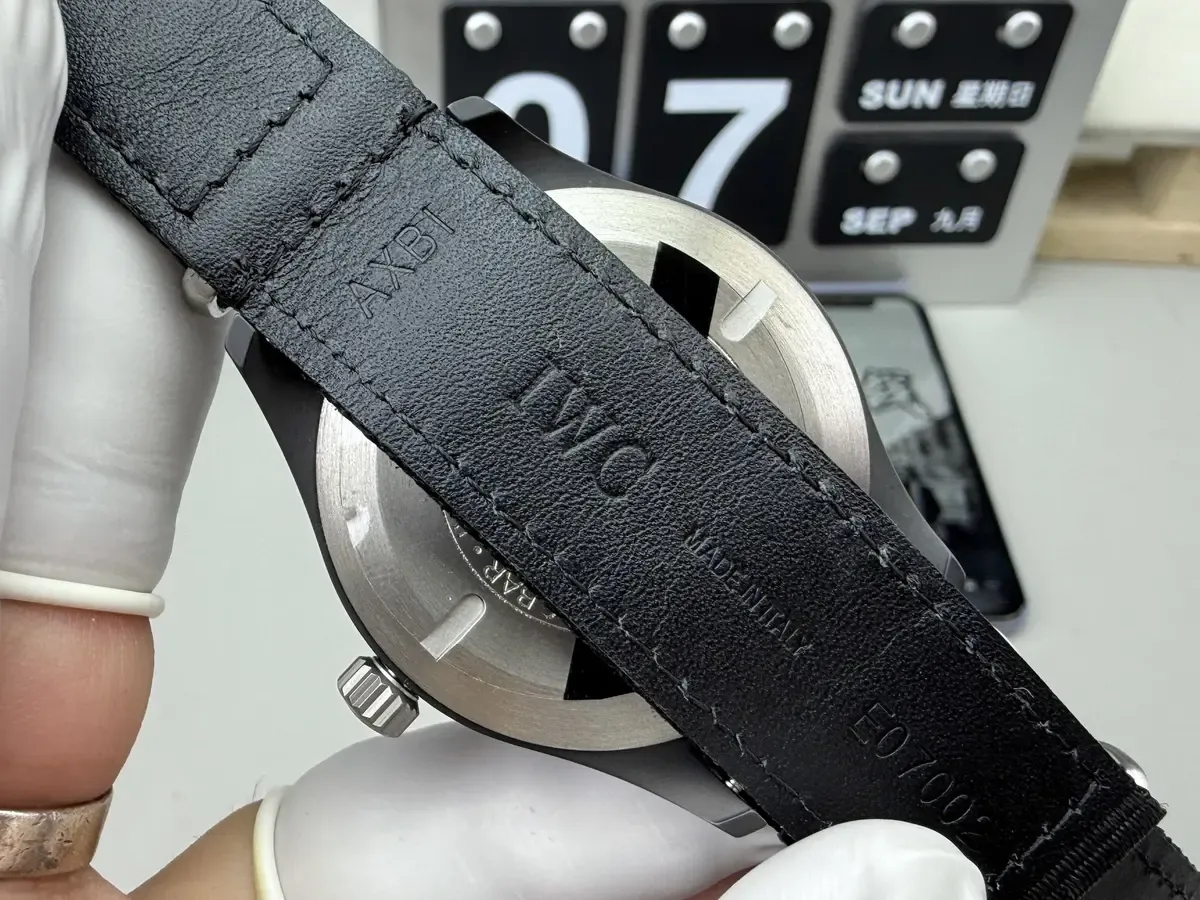 V7厂万国TOPGUN海军空战部队IW326906细节全解析