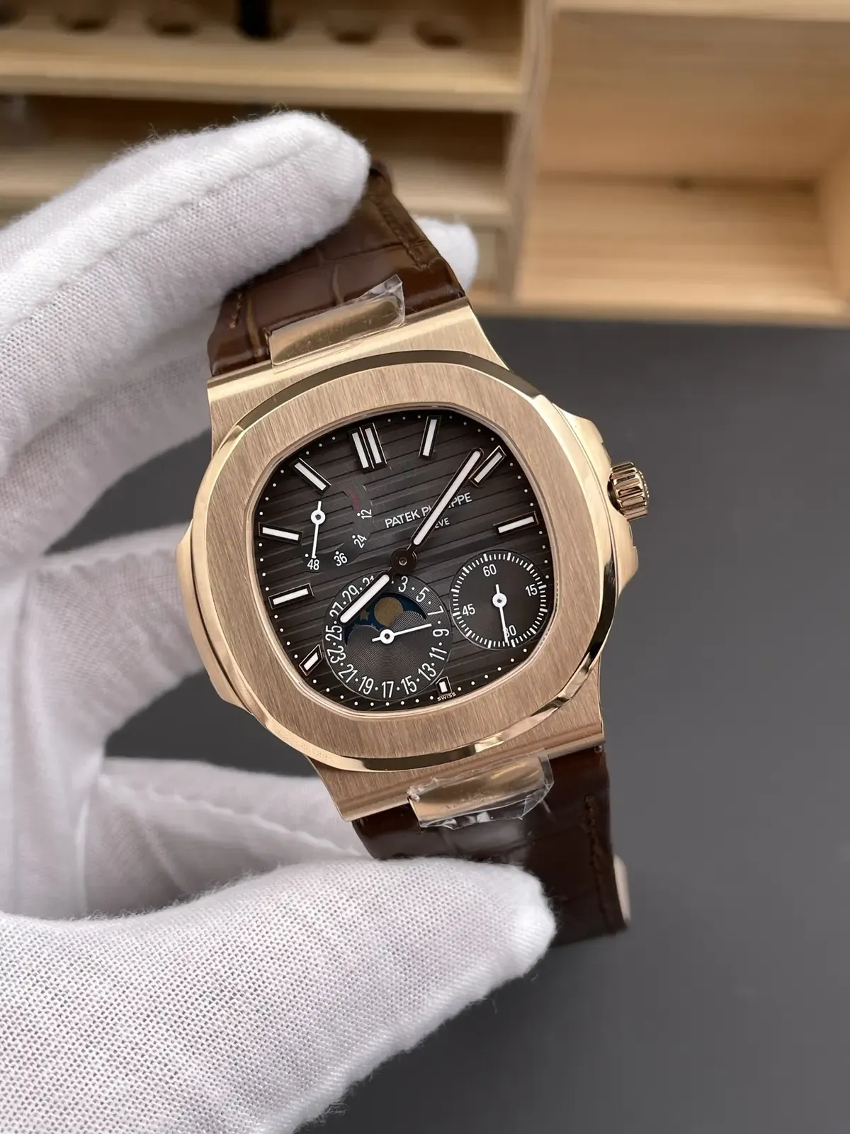 PPF厂百达翡丽鹦鹉螺5712R评测：240一体机芯细节全解析